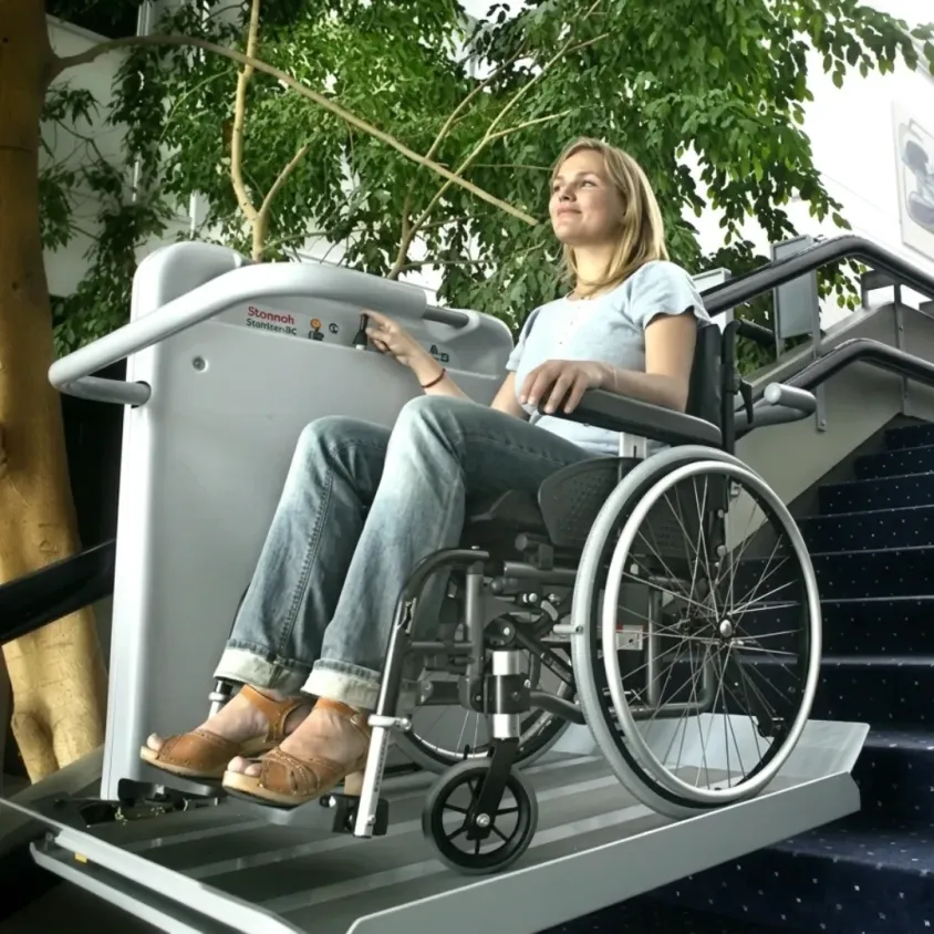 Plateforme Élévatrice PMR Escalier Droit | Stannah Stairiser BC
